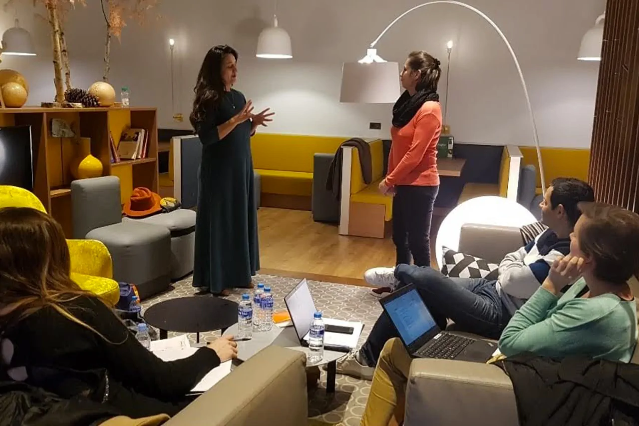 Session de coaching en anglais pour professionnels dans un cadre convivial